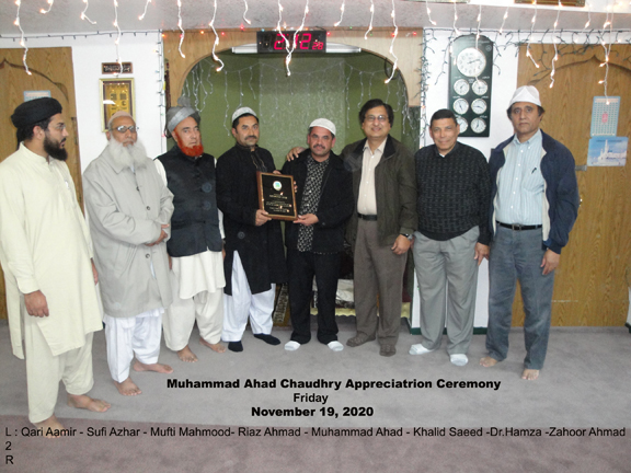 Group photo of award presentation-F0